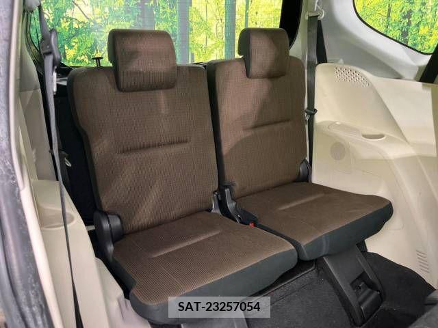 Toyota SIENTA 2016-05 376973-10