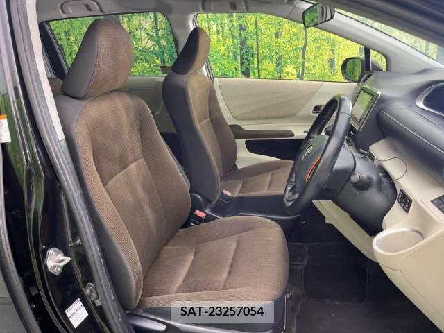 Toyota SIENTA 2016-05 376973-8