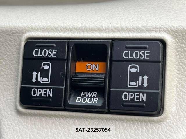 Toyota SIENTA 2016-05 376973-5
