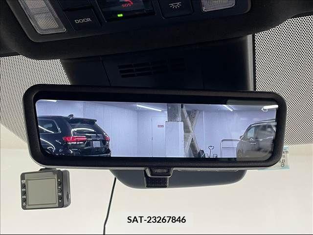 Toyota NOAH 2022-04 211928-8