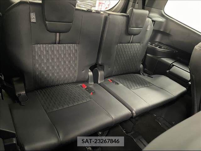 Toyota NOAH 2022-04 211928-6