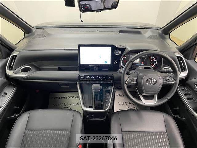 Toyota NOAH 2022-04 211928-1