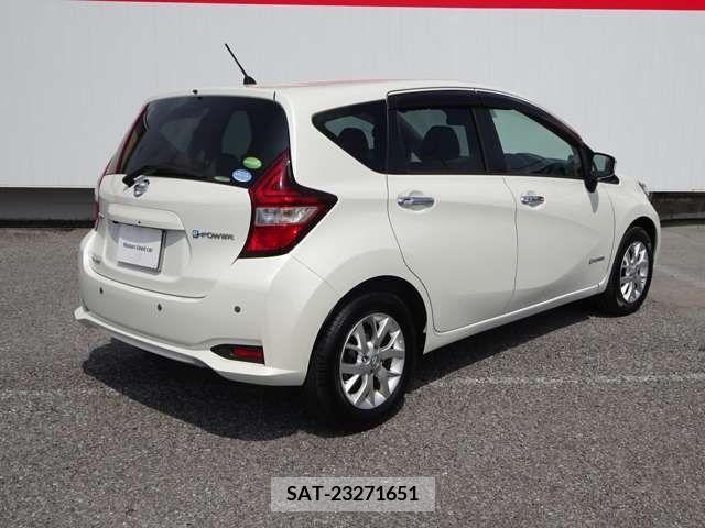 Nissan NOTE 2018-06 392904-1