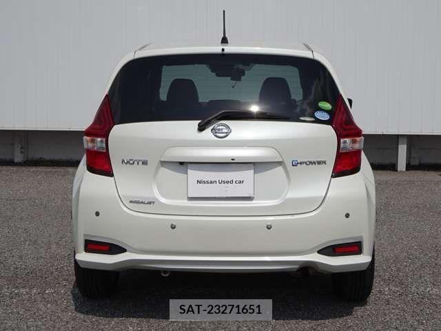 Nissan NOTE 2018-06 392904-5