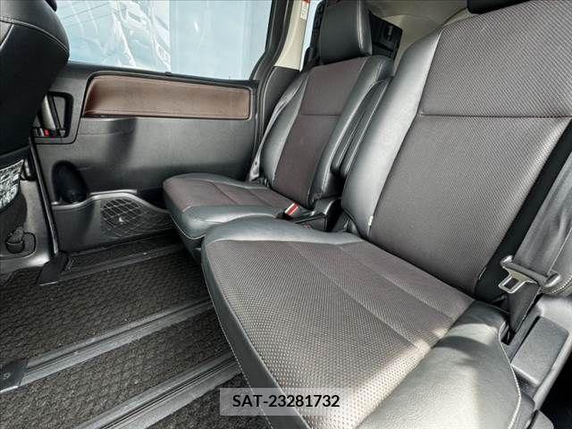 Toyota ESQUIRE 2016-04 268489-18