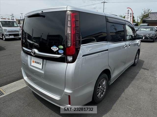 Toyota ESQUIRE 2016-04 268489-14