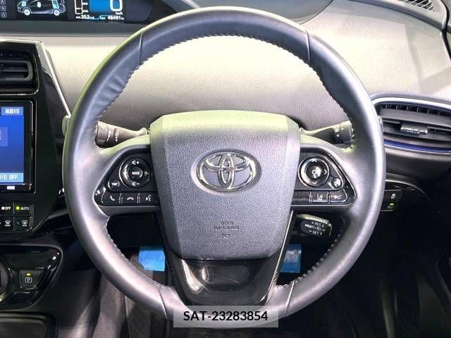 Toyota PRIUS 2019-04 322554-11