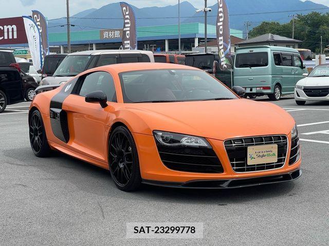 Audi R8 2011-12 320121-2