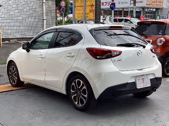 Mazda DEMIO 2015-01 4156-8