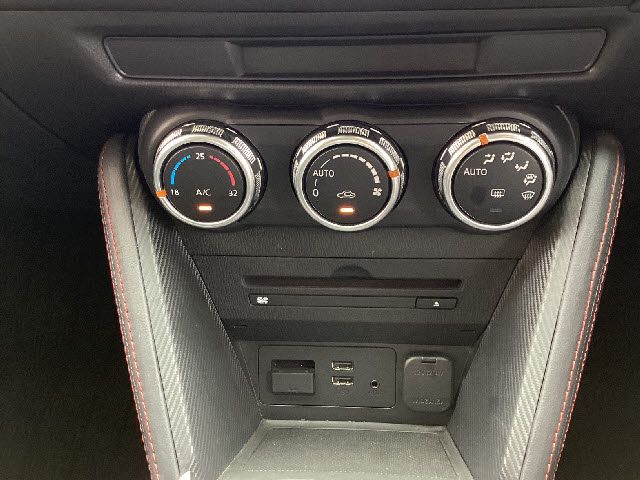 Mazda DEMIO 2015-01 4156-14