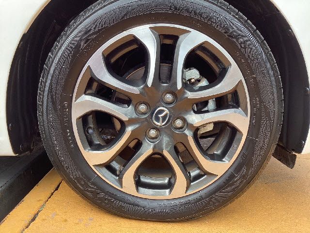 Mazda DEMIO 2015-01 4156-26