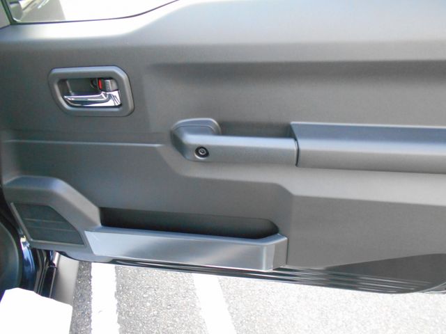 Suzuki JIMNY SIERRA 2023-12 193400-11