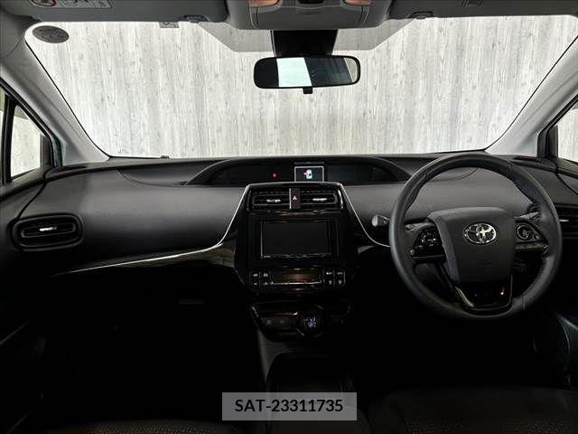 Toyota PRIUS 2021-06 385220-1