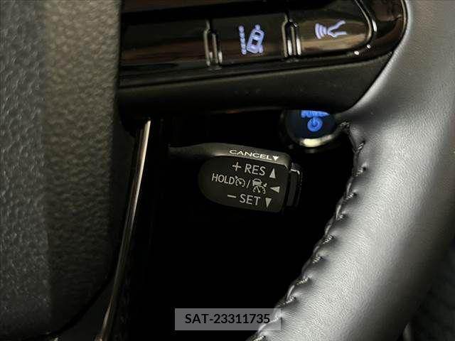 Toyota PRIUS 2021-06 385220-4