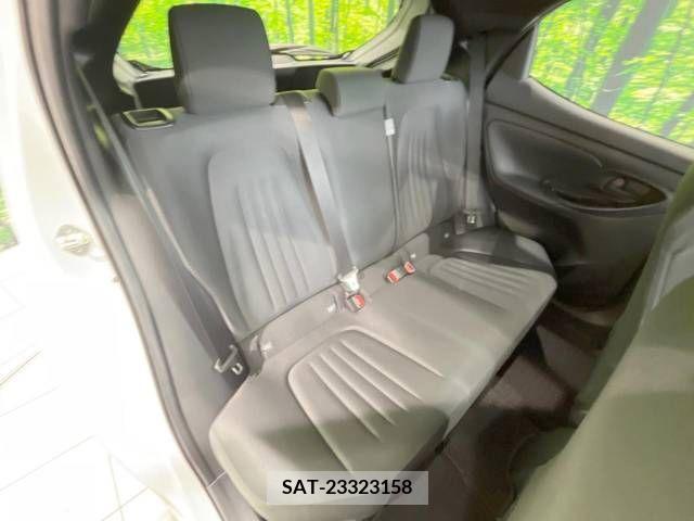 Toyota YARIS 2023-06 371394-9