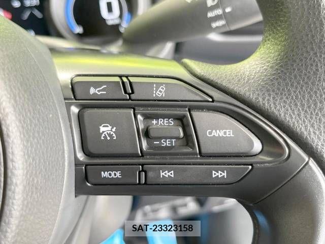 Toyota YARIS 2023-06 371394-5