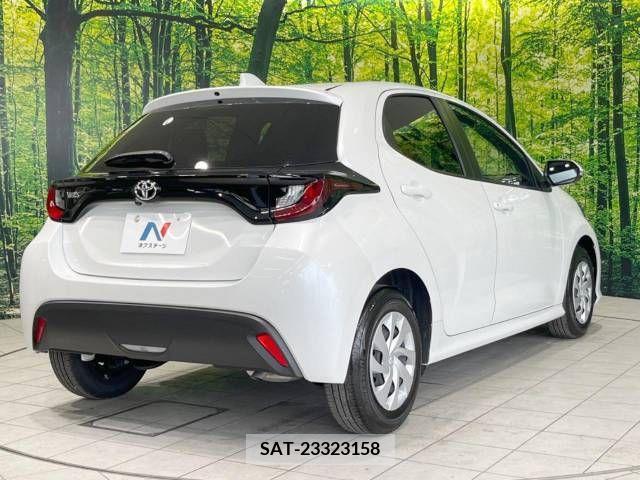 Toyota YARIS 2023-06 371394-17