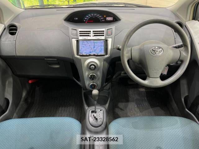 Toyota VITZ 2005-06 308810-1