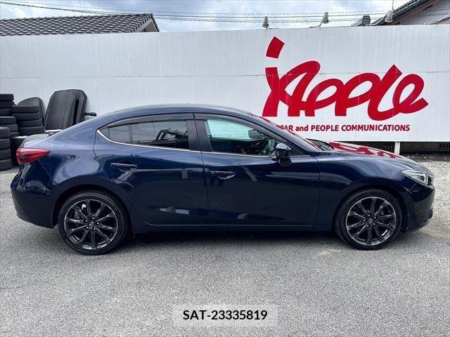 Mazda AXELA 2016-01 300969-3