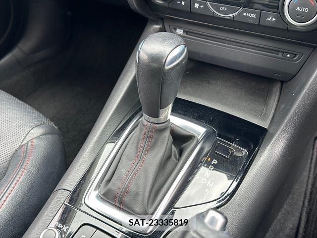 Mazda AXELA 2016-01 300969-25