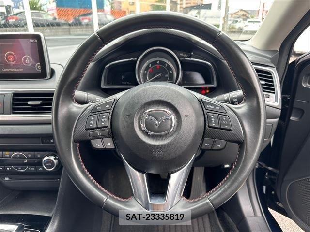 Mazda AXELA 2016-01 300969-24