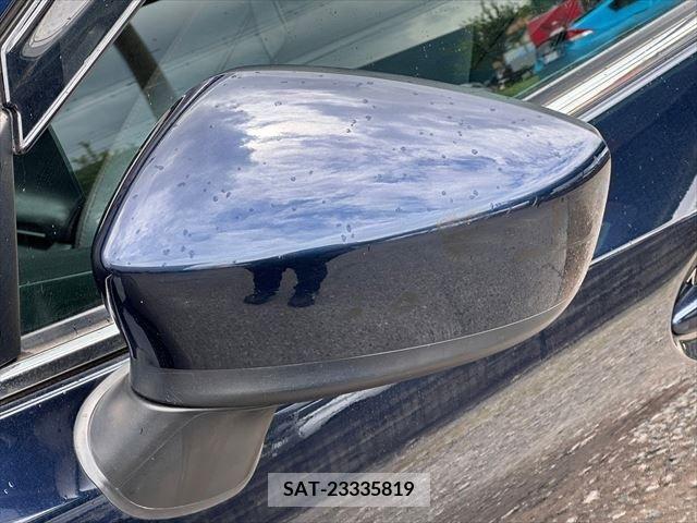 Mazda AXELA 2016-01 300969-12