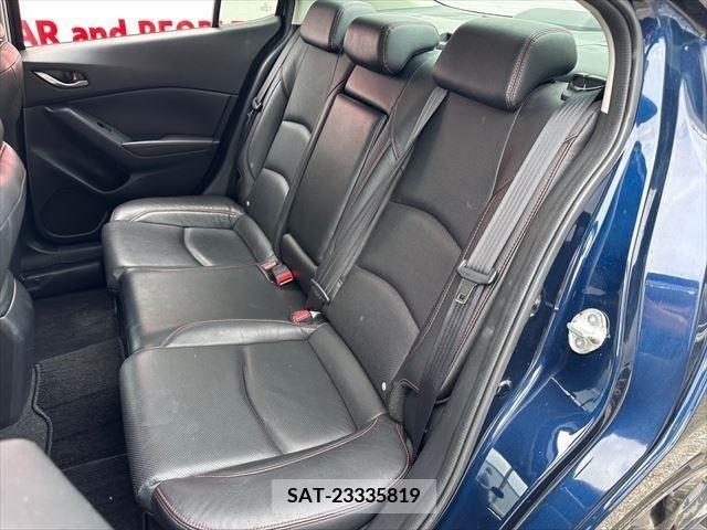 Mazda AXELA 2016-01 300969-22