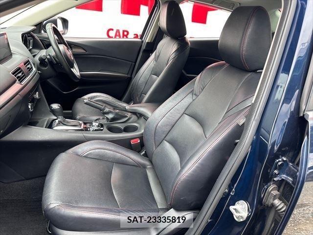 Mazda AXELA 2016-01 300969-21