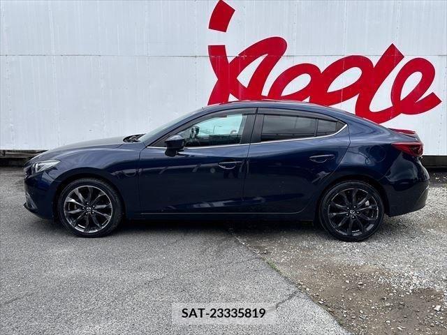 Mazda AXELA 2016-01 300969-7
