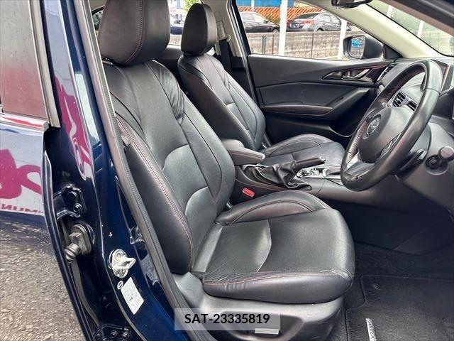 Mazda AXELA 2016-01 300969-19