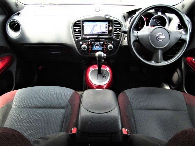 Nissan JUKE 2014-03 21831-9