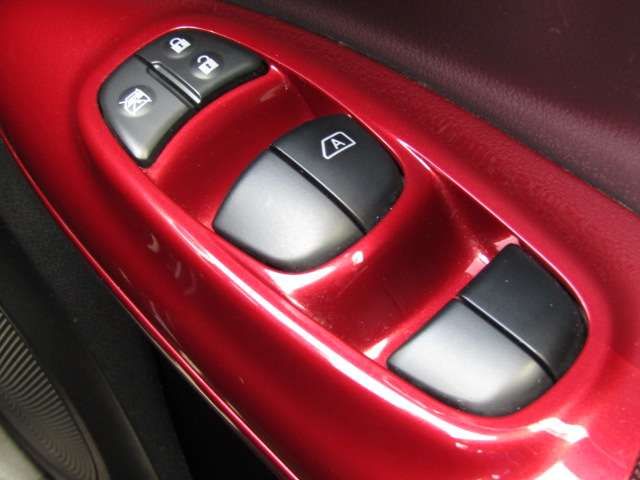 Nissan JUKE 2014-03 21831-15