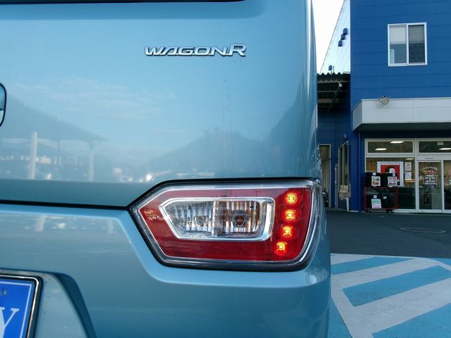 Suzuki WAGON R 2022-05 18959-29