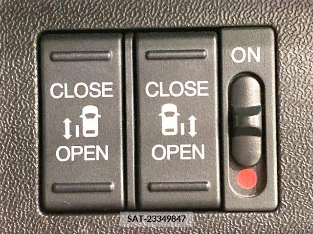 Honda e 2017-10 380634-5