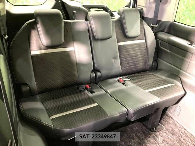 Honda e 2017-10 380634-9