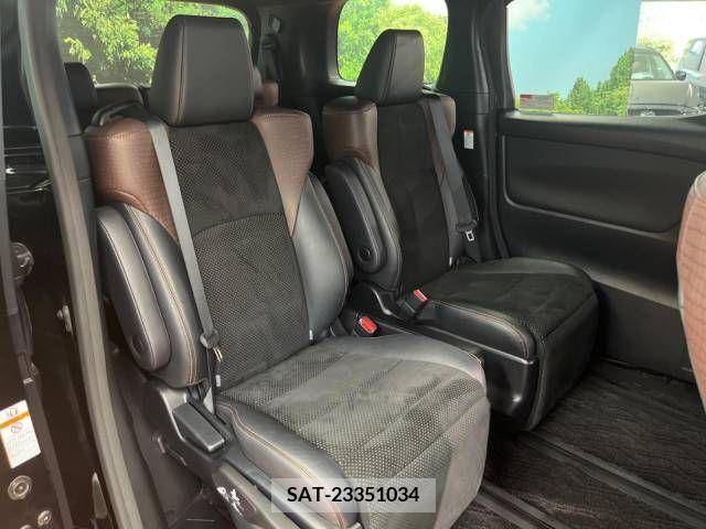 Toyota ALPHARD 2017-02 355435-12