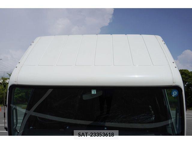 Mitsubishi CANTER 2023-01 208356-14