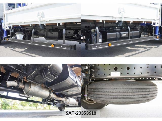 Mitsubishi CANTER 2023-01 208356-19