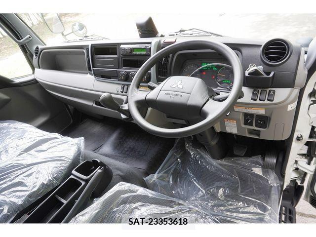 Mitsubishi CANTER 2023-01 208356-2