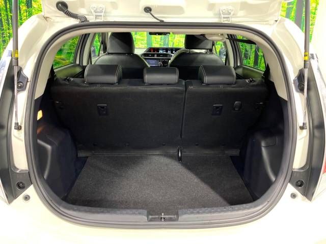 Toyota AQUA 2016-11 185696-10
