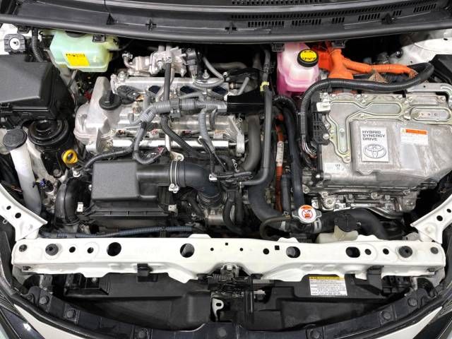 Toyota AQUA 2016-11 185696-18