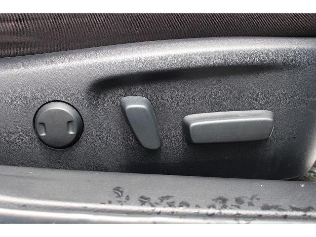 Toyota MARK X 2017-04 5858-4
