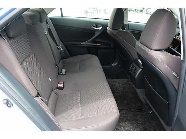 Toyota MARK X 2017-04 5858-14