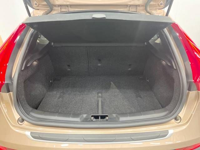 Volvo CROSS COUNTRY 2013-05 180613-11