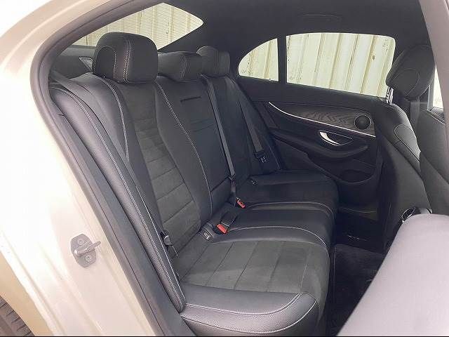 Mercedes Benz E-CLASS 2017-03 8613-12
