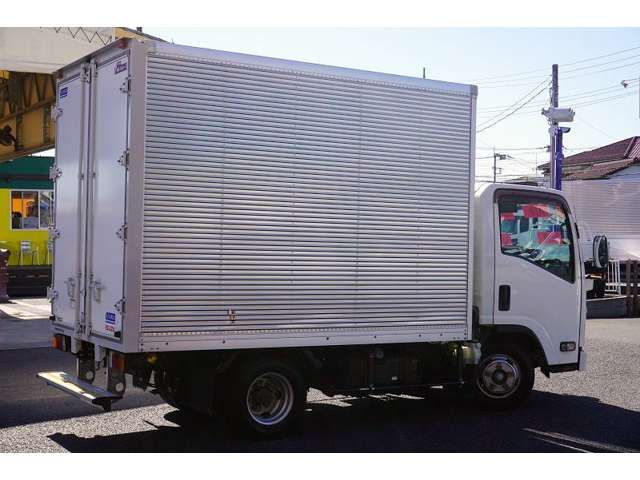 Isuzu ELF TRUCK 2015-07 9955-7