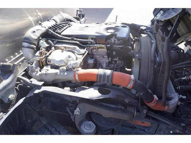 Isuzu ELF TRUCK 2015-07 9955-13
