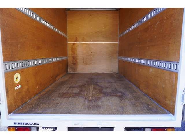 Isuzu ELF TRUCK 2015-07 9955-16