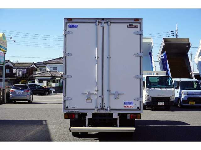 Isuzu ELF TRUCK 2015-07 9955-3
