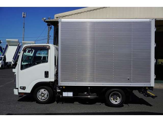 Isuzu ELF TRUCK 2015-07 9955-2